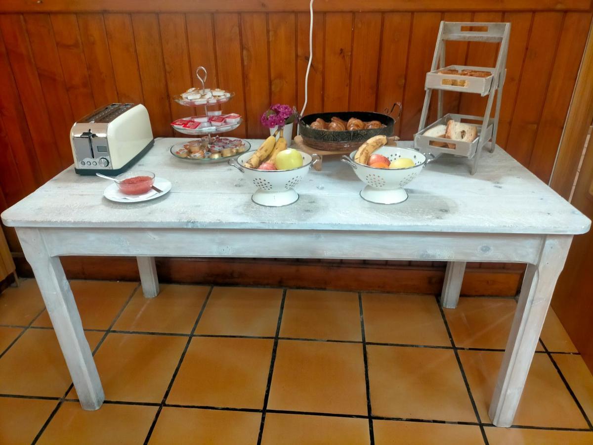 Hotel Lamoga Llavorsi Luaran gambar