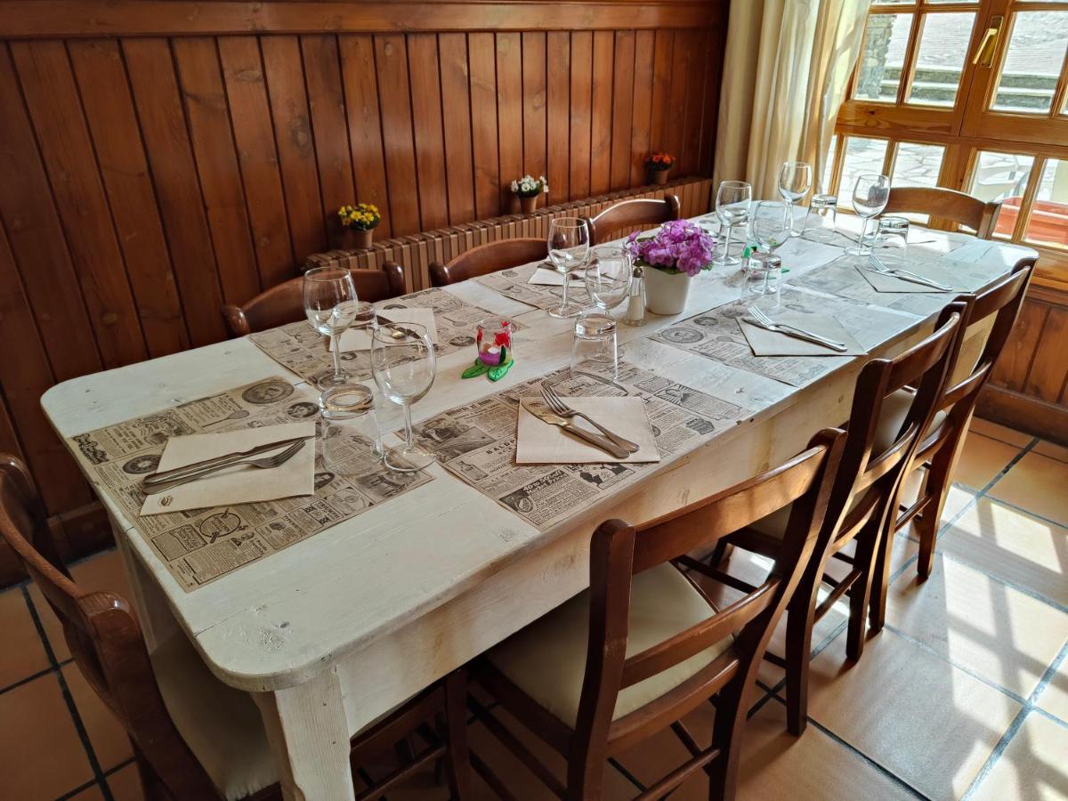 Hotel Lamoga Llavorsi Luaran gambar