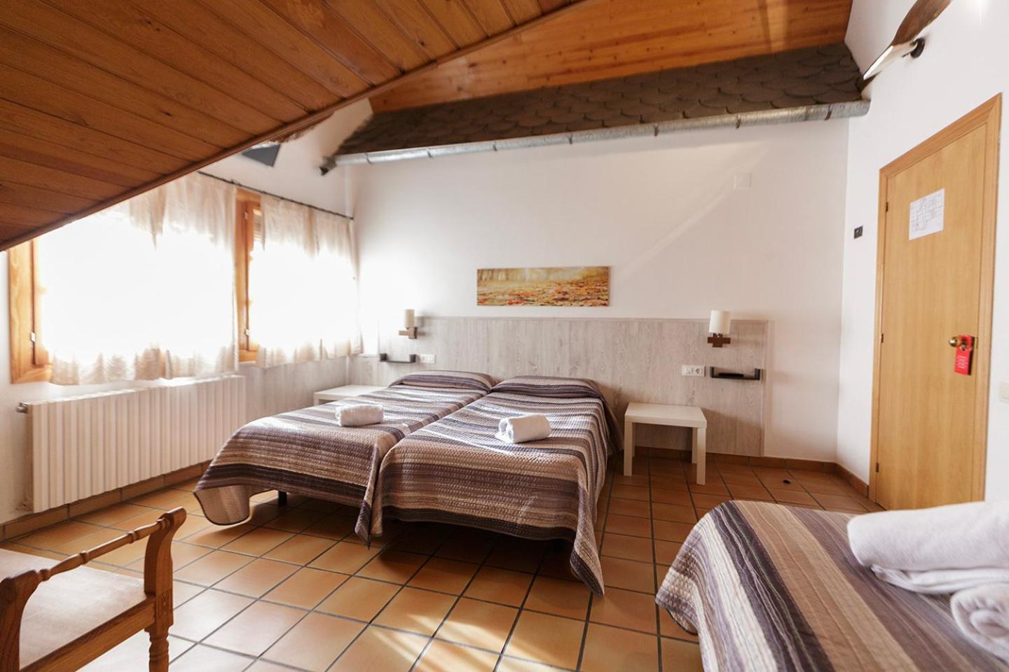 Hotel Lamoga Llavorsi Luaran gambar