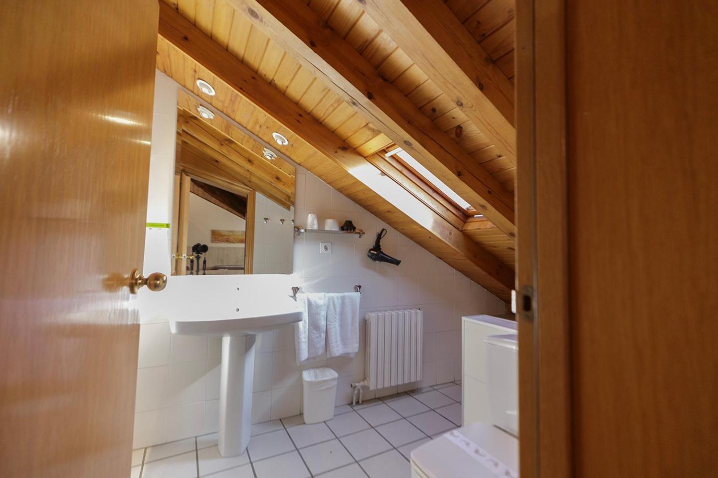 Hotel Lamoga Llavorsi Luaran gambar