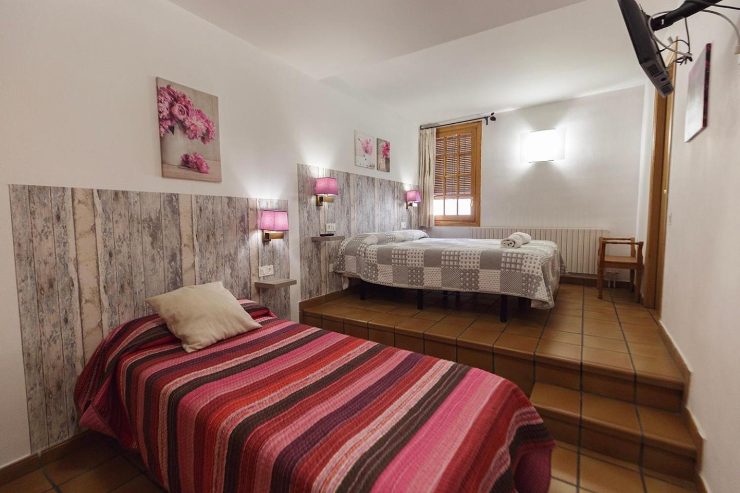 Hotel Lamoga Llavorsi Luaran gambar